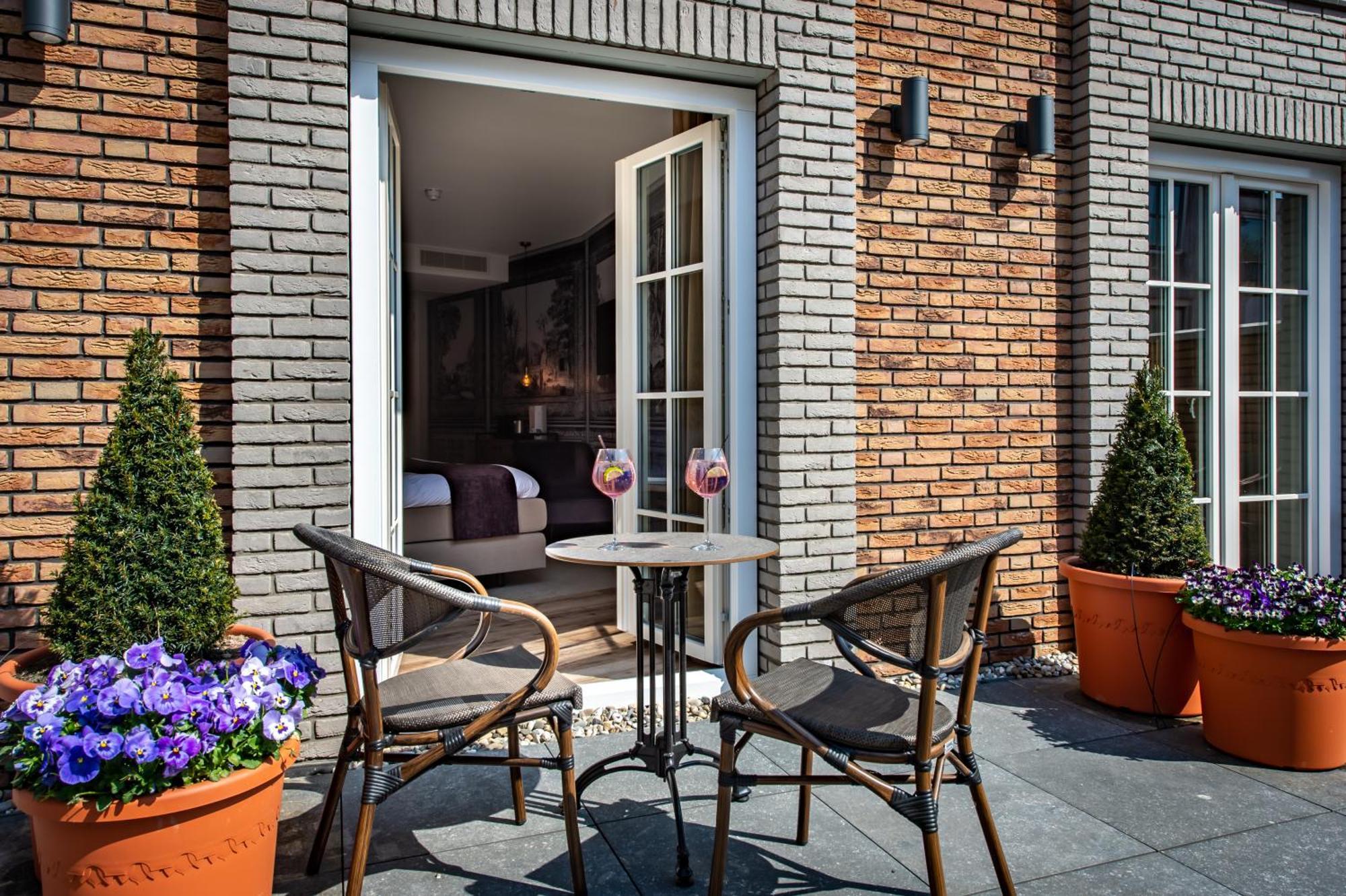 Hotel Mondragon
