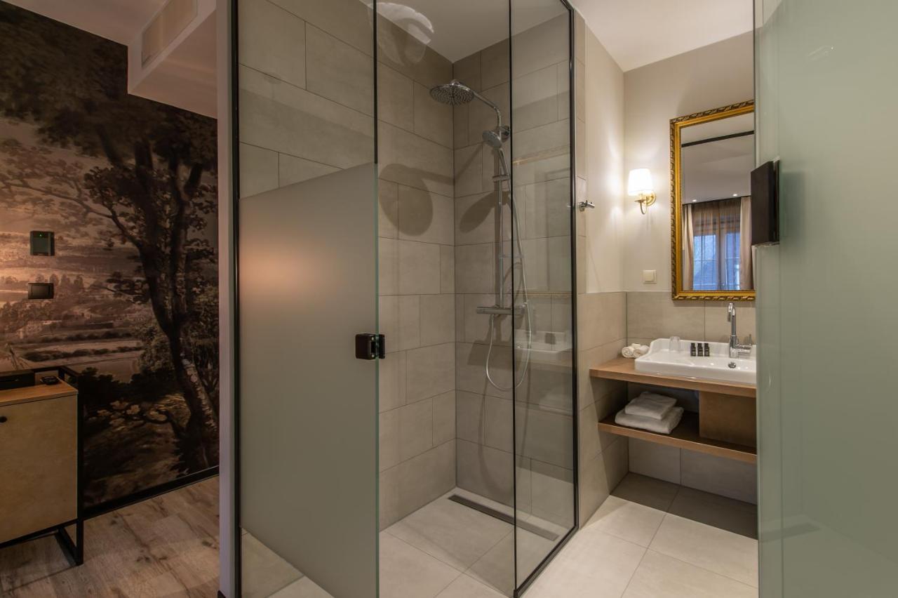 Mondragon Hotel 4*